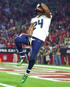 Marshawn Lynch backwards leap into end zone