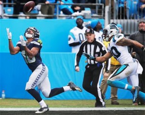 Tyler Lockett doing what Tyler Lockett does to score Hawks 2nd TD